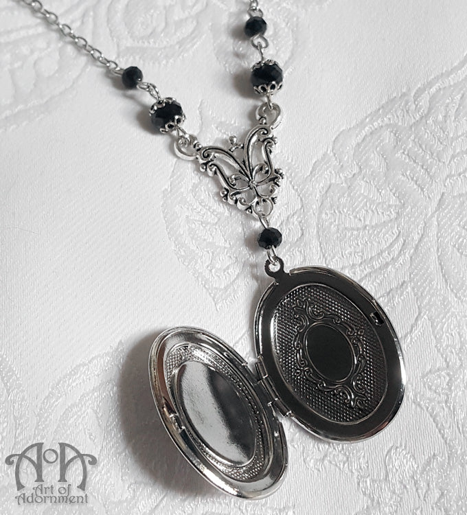 Luminosa Frosted Cameo Locket Pendant Necklace
