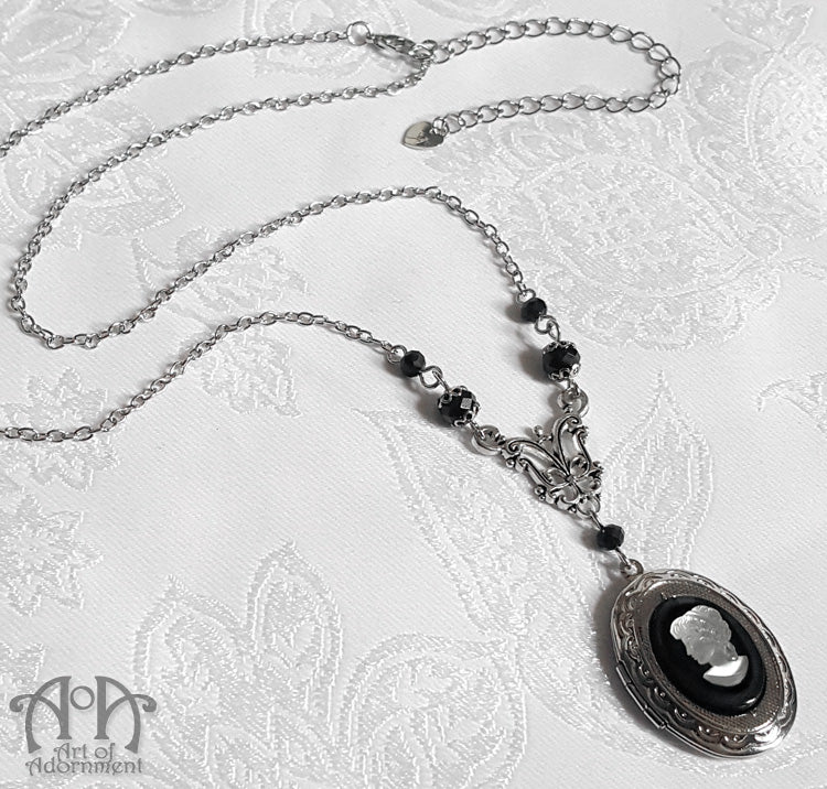 Luminosa Frosted Cameo Locket Pendant Necklace