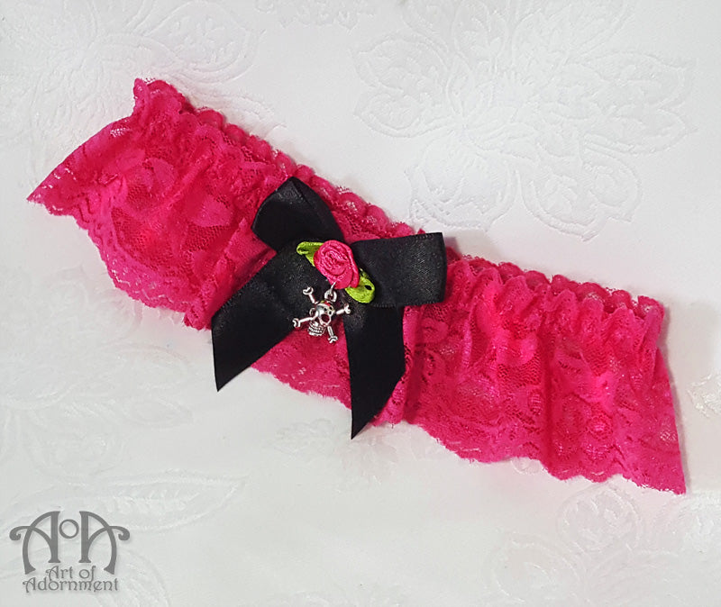 Gothic Wedding Skull Charm Lace Thigh Garter