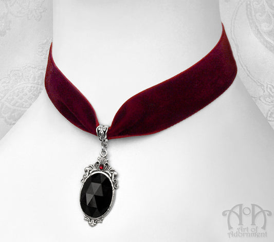 Sanguinari Black Crystal Wine Velvet Pendant Choker Necklace