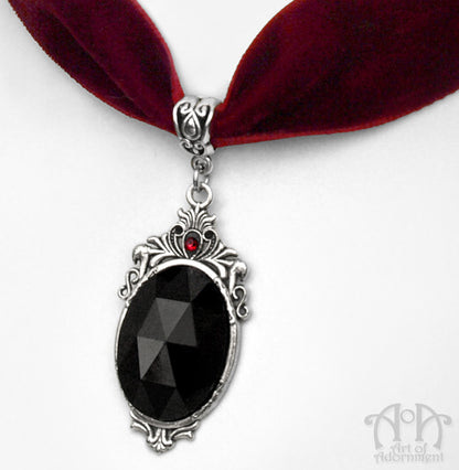 Sanguinari Black Crystal Wine Velvet Pendant Choker Necklace