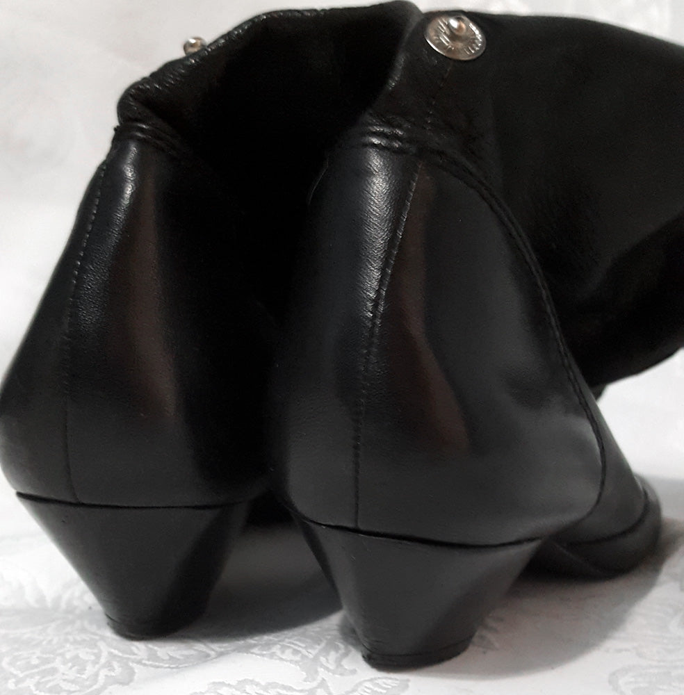 Nine West Vintage 1980 s Black Leather Slouch Boots Art of Adornment