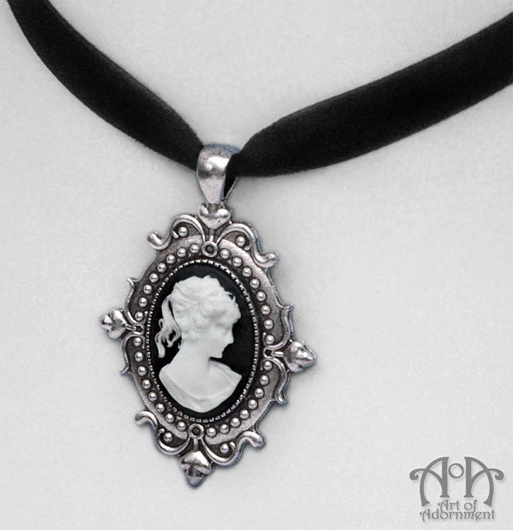 Luminosa Cameo Black Velvet Pendant Choker Necklace