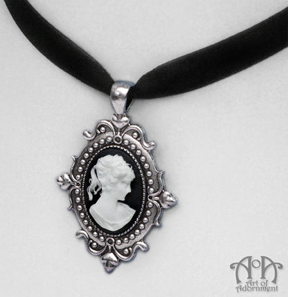 Luminosa Cameo Black Velvet Pendant Choker Necklace