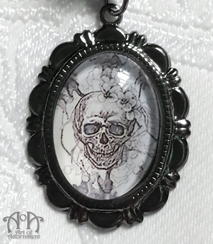 Gothic Gunmetal Glass Skull Cameo Pendant Necklace