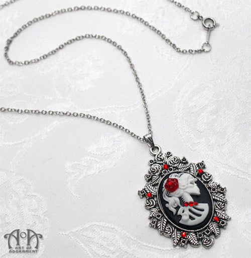 Sanguinari Gothic Lady Skull Cameo Pendant Necklace