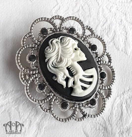 Luminosa Gothic Lady Skull Cameo Rhinestone Brooch