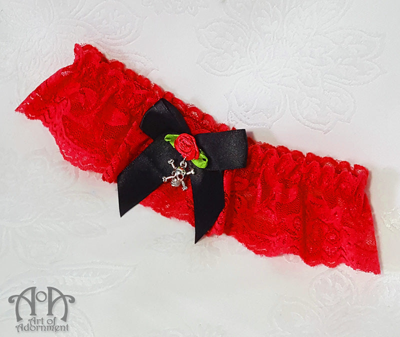 Gothic Wedding Skull Charm Lace Thigh Garter