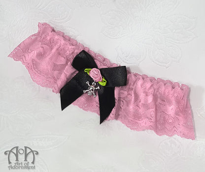 Gothic Wedding Skull Charm Lace Thigh Garter